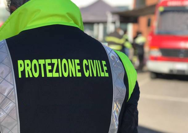 addetto della protezione civile